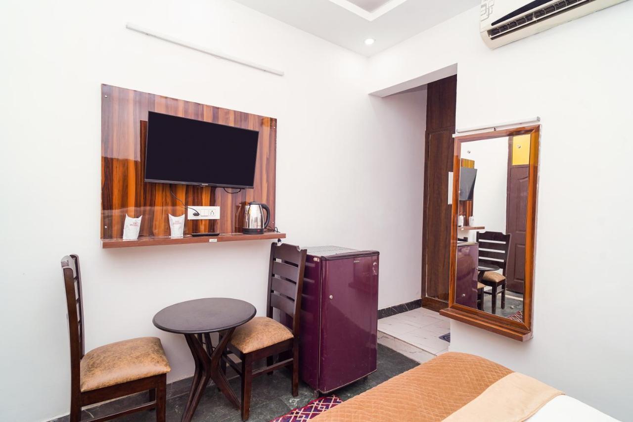 Hotel Golden Residency à New Delhi Extérieur photo