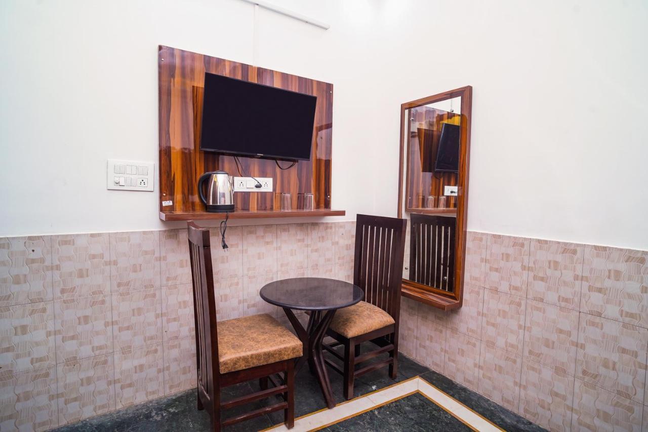 Hotel Golden Residency à New Delhi Extérieur photo