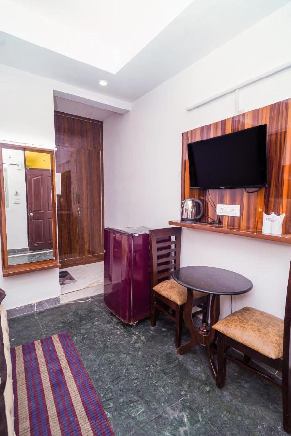 Hotel Golden Residency à New Delhi Extérieur photo